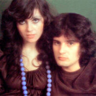 Ana y Johnny Magos de Oz